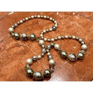 FAUX PEARL LUCITE GREEN BEAD GOLD FILIGREE PAINT SPLATTER 32" FLAPPER NECKLACE